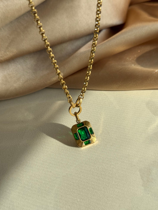 Çelik Zümrüt Trend Kolye