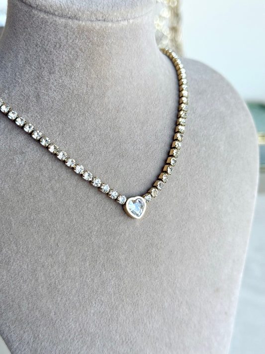 Çelik Kalpli Su Yolu Kolye