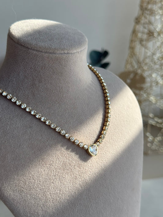 Çelik Kalpli Su Yolu Kolye