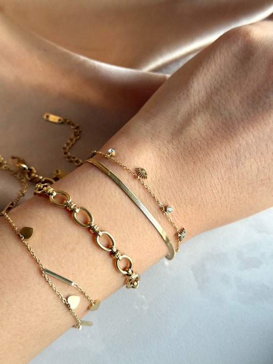 Çelik Sallantılı Kalpli Bileklik