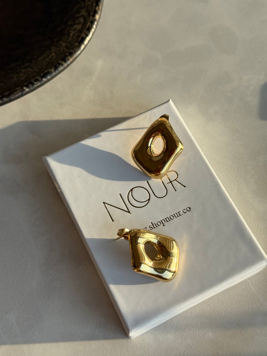 Çelik Asimetrik Küpe