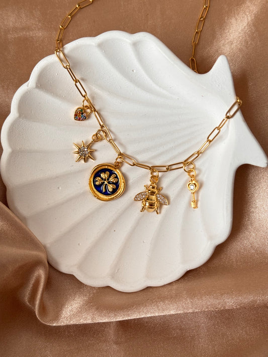 Mavi Yonca Arı Anahtar Ataç Kolye