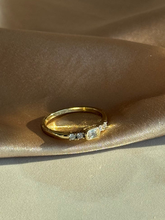 Baget Taşlı Yüzük 14 Ayar Serisi