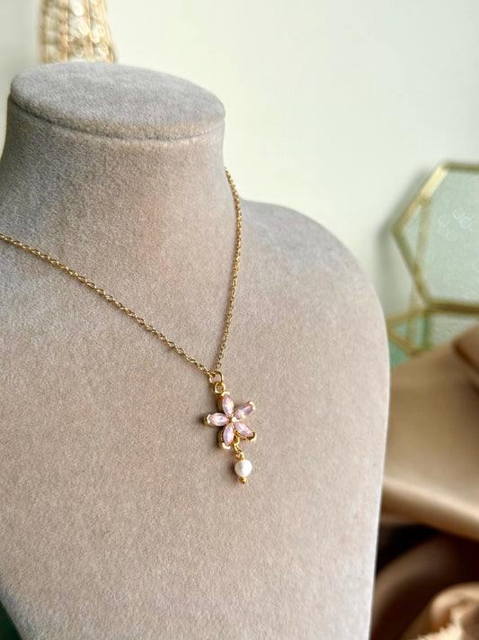 Pembe Lotus İnci Kolye