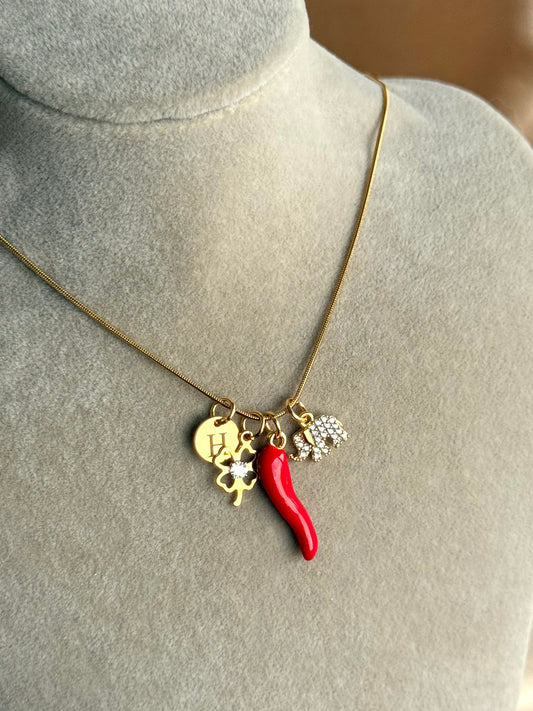 Biber Şans Harf Kolye