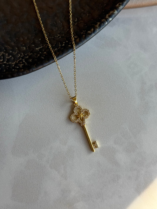 Taşlı Anahtar Kolye