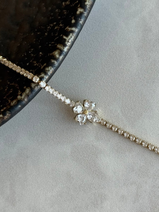 Çelik Yonca Taş Bileklik