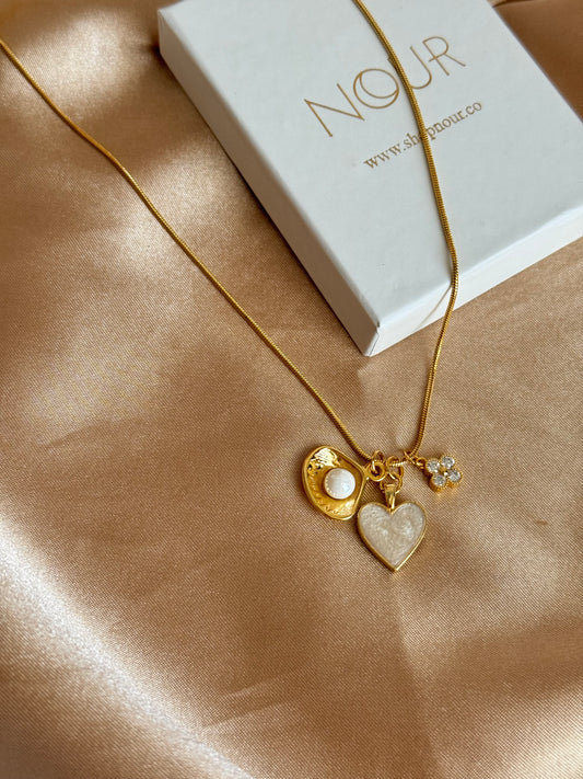 İnci Sedef Kalp Charm Kolye