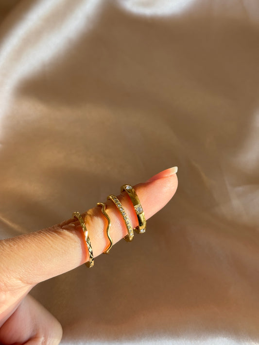 Çelik İnce Desenli Yüzük