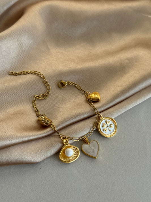 İnci Yonca Kalp Charm Bileklik