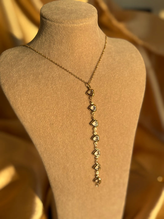 Kalpli “Y” Kolye