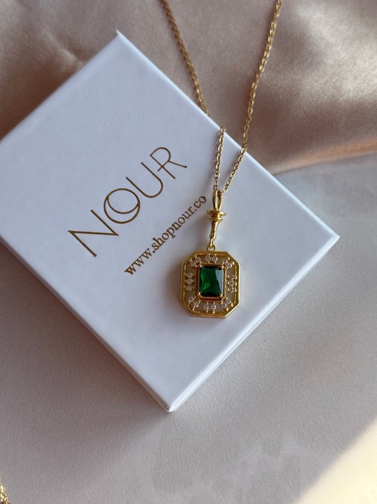 Zümrüt Taşlı Baget Kolye