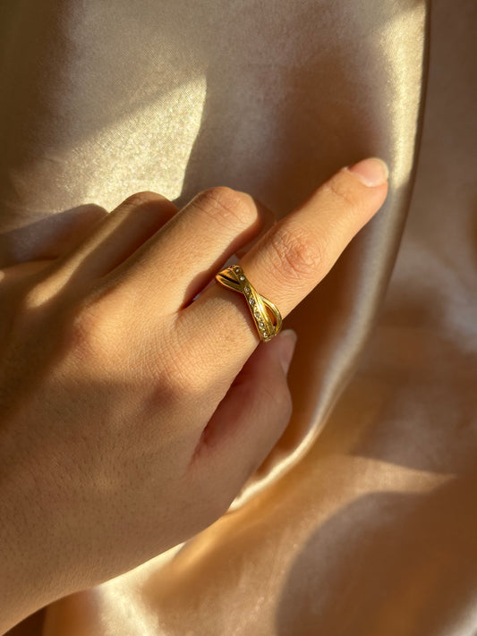 Çelik Taşlı Düğüm Yüzük