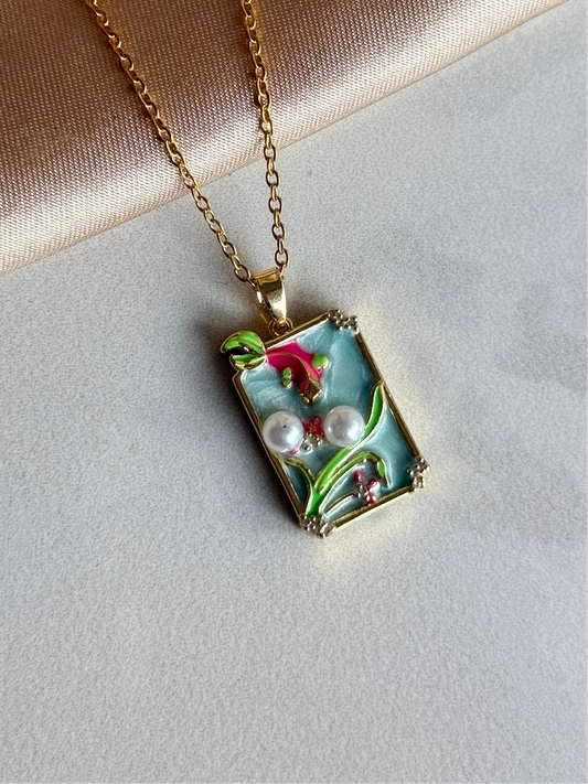 İncili Balık Flora Kolye