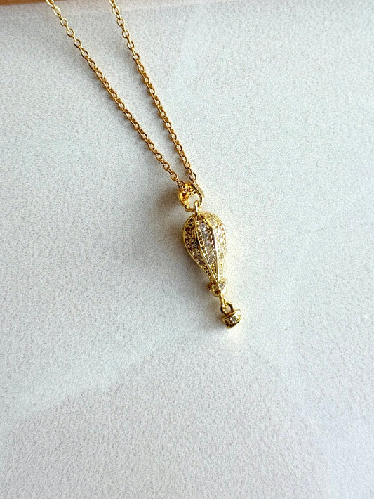 Uçan Balon Sallantılı Kolye