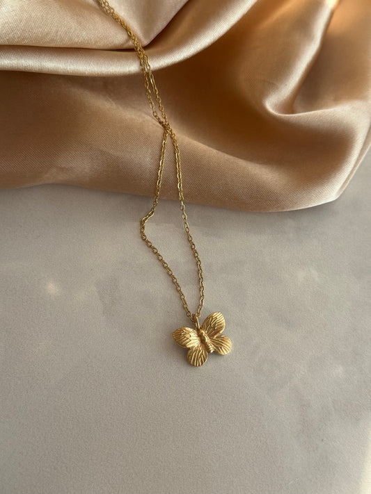 Çelik Kelebek Kolye