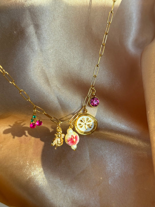 Pembe Çiçek Porselen İnci Kolye