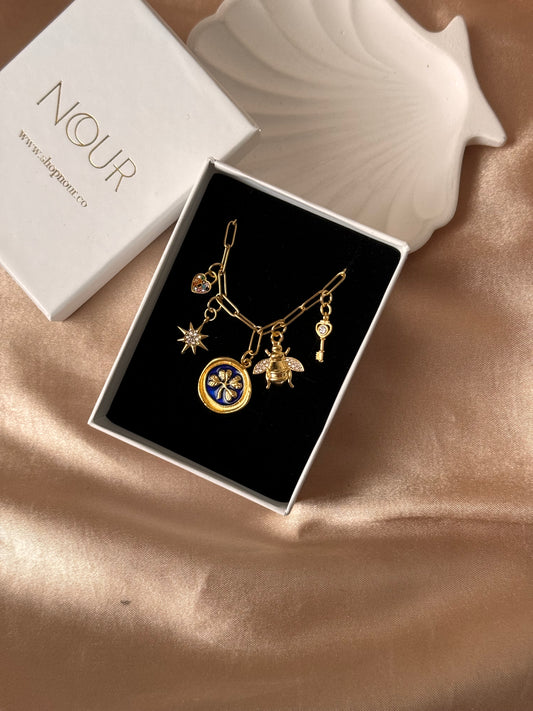 Mavi Yonca Arı Anahtar Ataç Kolye