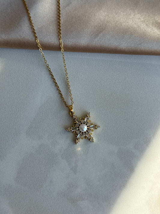 İncili Kar Tanesi Kolye