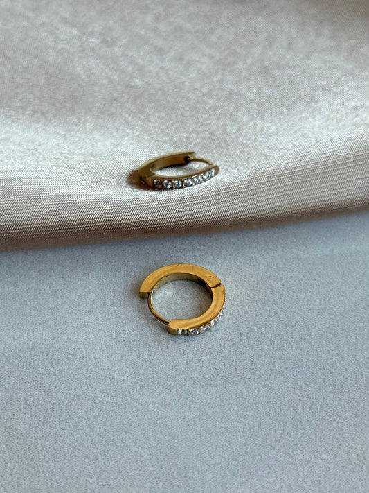 Çelik Minik Taşlı Halka Küpe