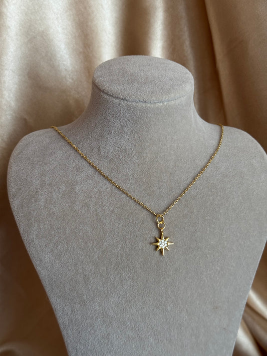 Kuzey Yıldızı Taşlı Kolye