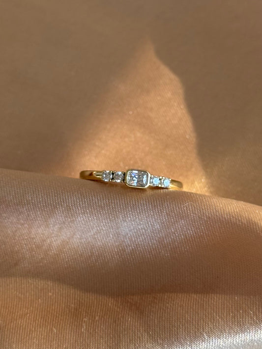 Baget Taşlı Yüzük 14 Ayar Serisi