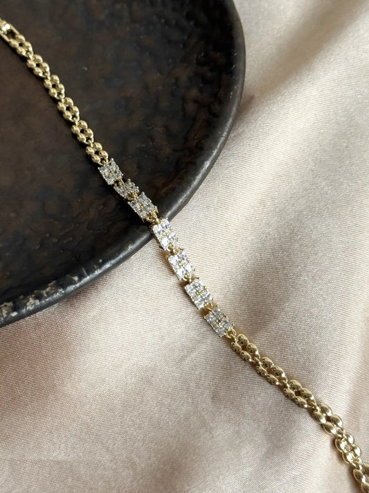 Zarif Dörtgen Taşlı Bileklik 14 Ayar Özel Seri