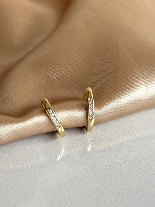 Oval Minimal Taşlı Küpe 14 Ayar Serisi