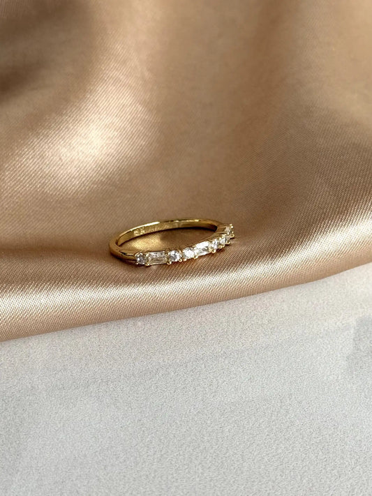 Baget Yuvarlak Taşlı Yüzük 14 Ayar Serisi