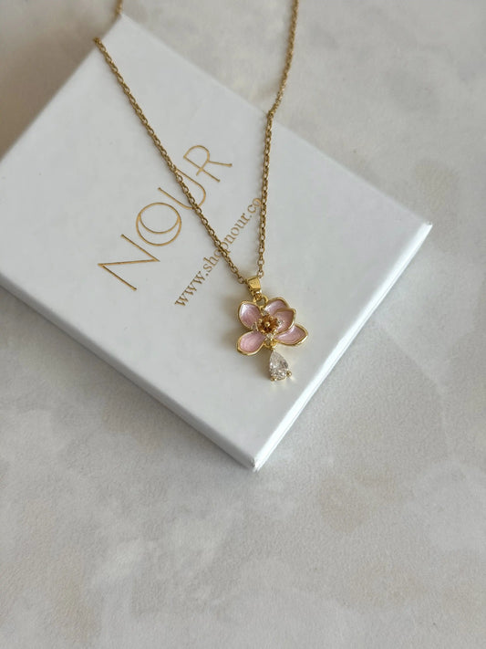 Pembe Taşlı Lotus Kolye