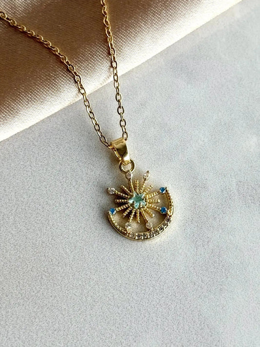 Mavi Güneş Hilal Kolye