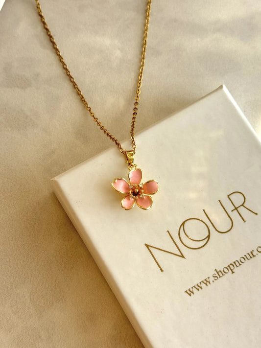 Pembe Lotus Kolye