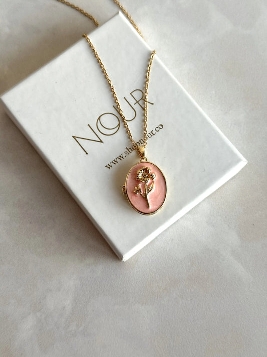 Pembe Nergis Madalyon