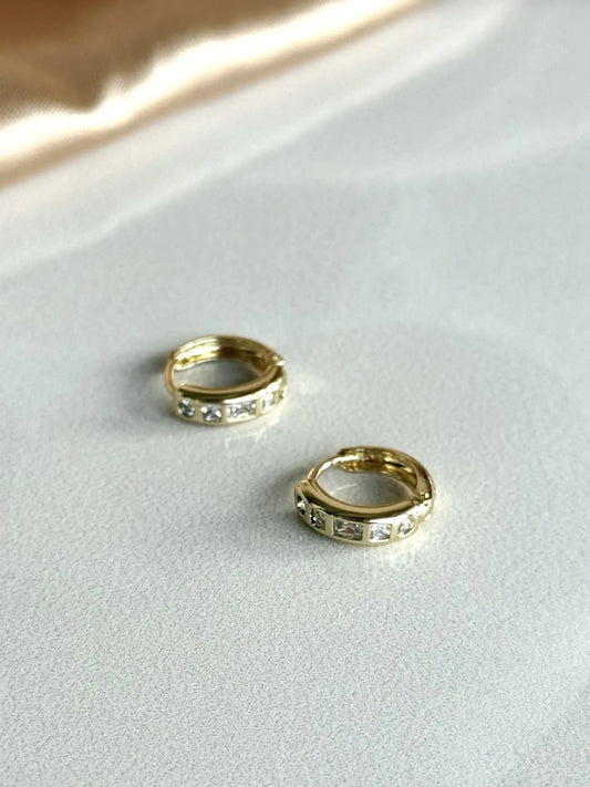 Minik Taşlı Küpe 14 Ayar Serisi