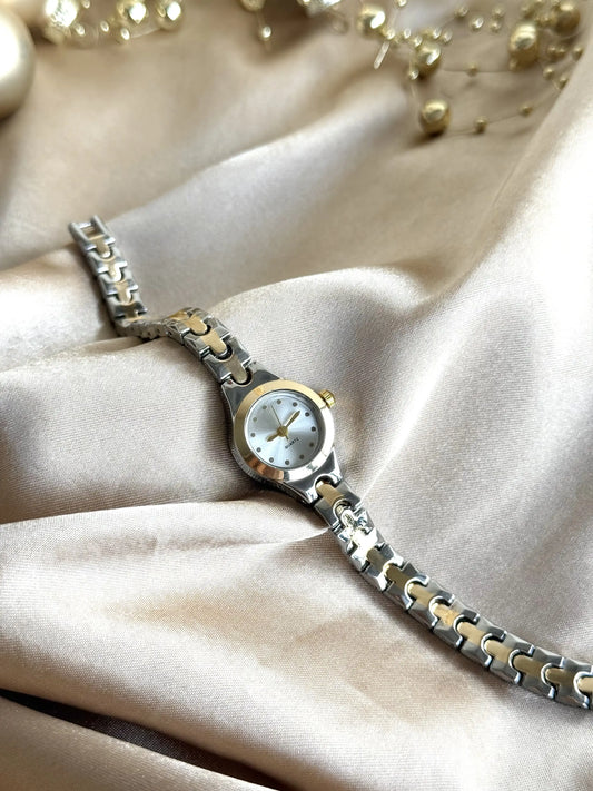 İki Renkli Vintage Saat