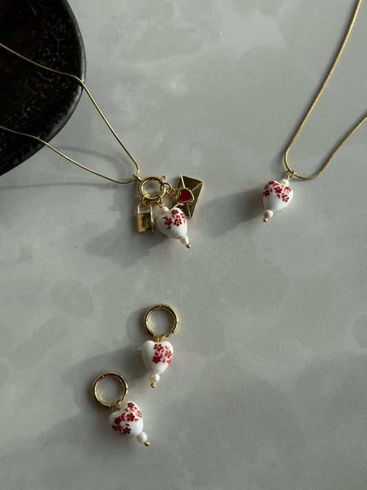 Kalp Mektup Porselen Kolye