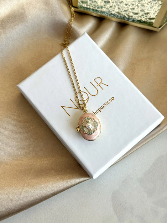 Pembe Çiçek İnci Madalyon Kolye