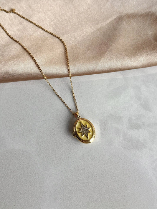 Sarı Kuzey Yıldızı Madalyon Kolye
