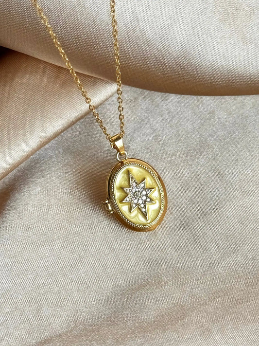 Sarı Kuzey Yıldızı Madalyon Kolye