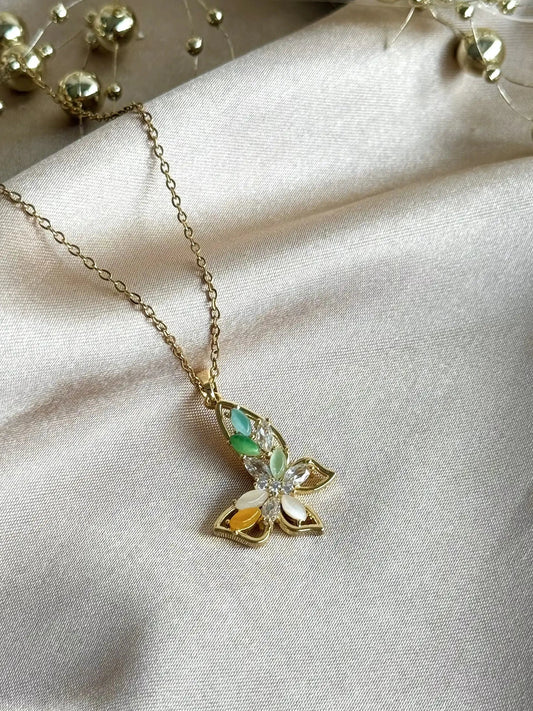 Renkli Taşlı Kelebek Kolye