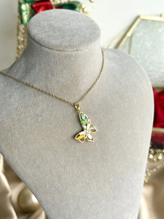 Renkli Taşlı Kelebek Kolye