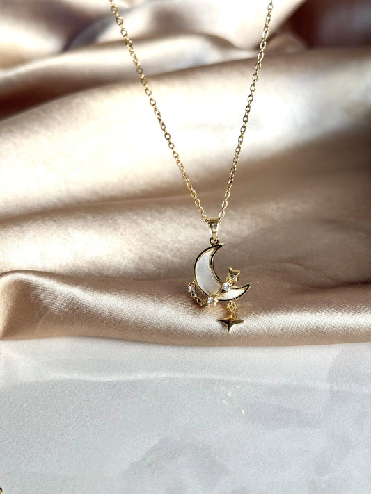 Trend Sallantılı Ay Yıldız Kolye