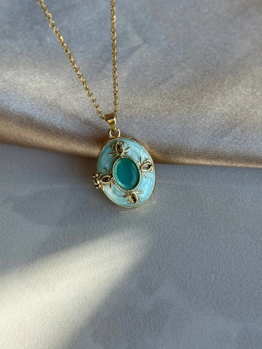 Yeşil Vintage Madalyon Kolye