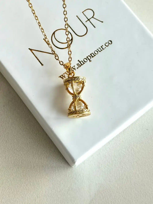 Kum Saati Taşlı Kolye